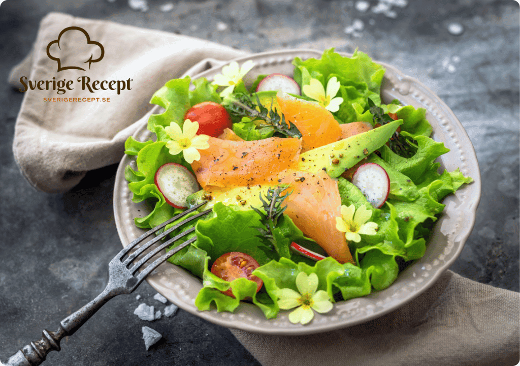 Smoked Salmon and Avocado Salad